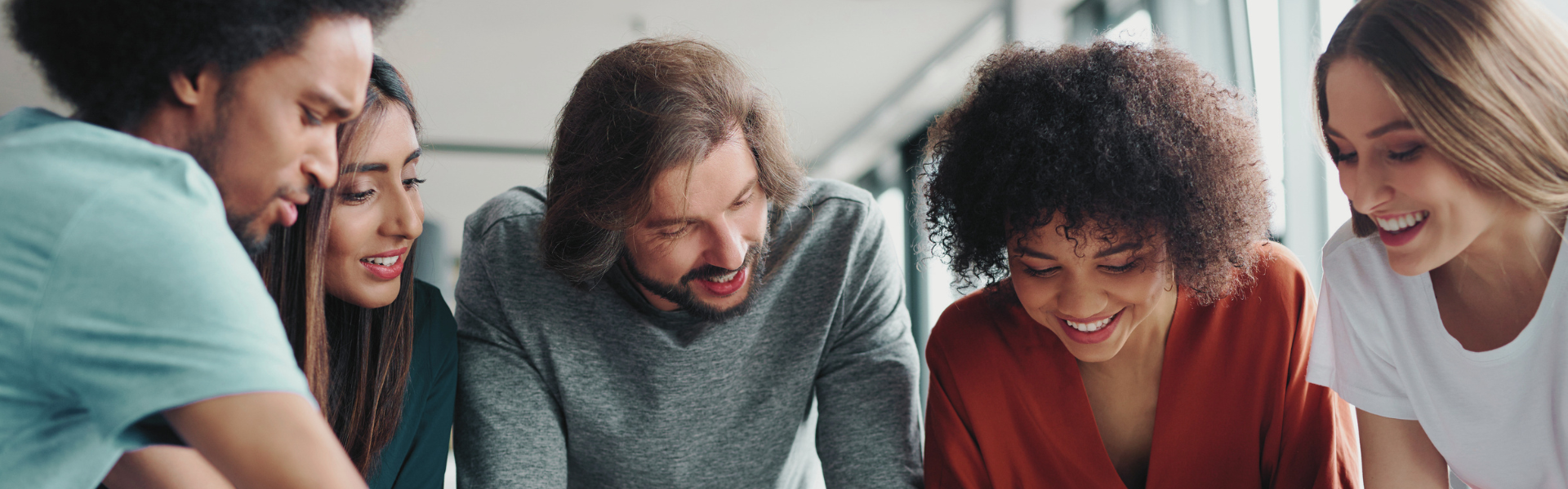 Simple, streamlined payroll and timekeeping with dedicated live support for growing organizations